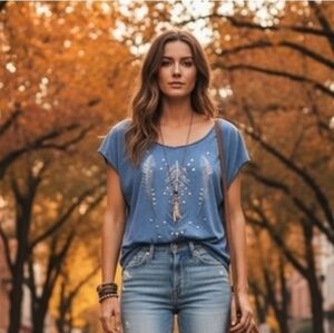 Hollister Slouchy Studded Denim Blue jersey Raw Hem Tee Large